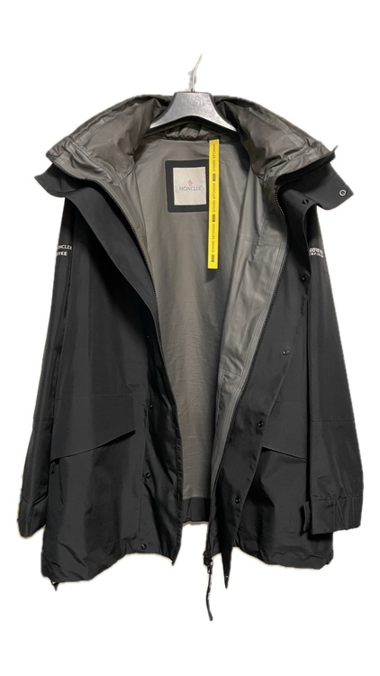 Moncler x Hyke 'Rhonestockis' フーデッドジャケット（古着・ファッション）の商品画像 - 査定依頼日：2026年6月3日 - 最高査定価格：100,000円