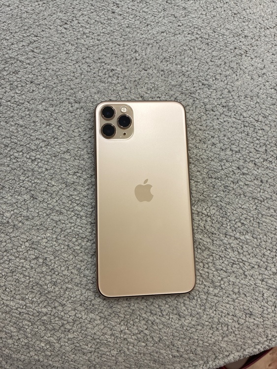 iPhone iPhone11 Pro Max 64GB Softbank（スマホ）の商品画像 - 査定依頼日：2026年10月7日 - 最高査定価格：26,500円