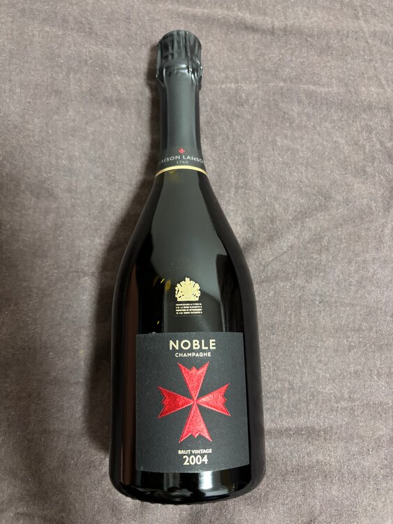 ランソン・ノーブル・シャンパーニュ・ヴィンテージ2004（お酒）の商品画像 - 査定依頼日：2025年3月20日 - 最高査定価格：12,500円