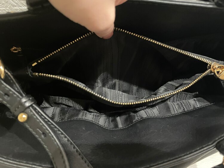 フェラガモ  （ブランドバッグ）の商品画像 - 査定依頼日：2025年4月1日 - 最高査定価格：20,000円