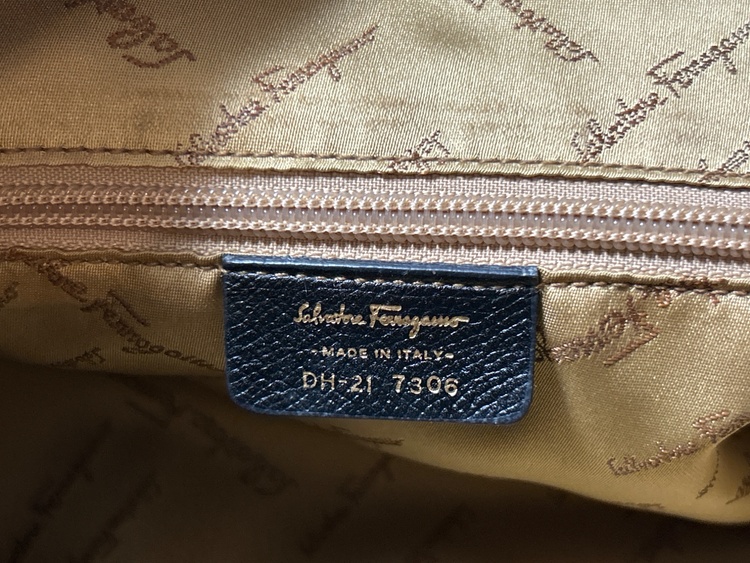 DH-21 7306（ブランドバッグ）の商品画像 - 査定依頼日：2026年3月25日 - 最高査定価格：12,000円