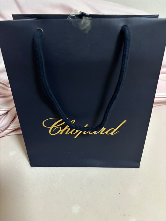 ショパール ハッピーダイヤモンド （高級時計）の商品画像 - 査定依頼日：2025年4月27日 - 最高査定価格：150,000円