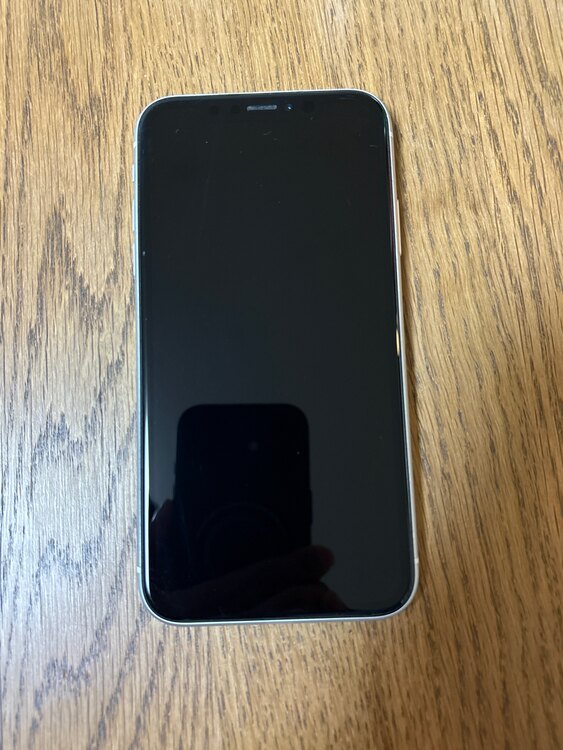 iPhone XR （スマホ）の商品画像 - 査定依頼日：2025年4月30日 - 最高査定価格：16,000円