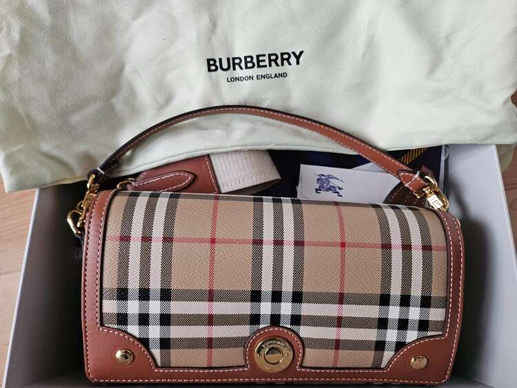 その他 バーバリー （ブランドバッグ）の商品画像 - 査定依頼日：2025年4月29日 - 最高査定価格：60,000円