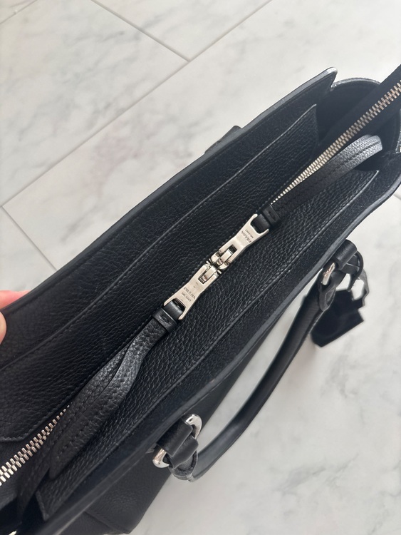 プラダ  （ブランドバッグ）の商品画像 - 査定依頼日：2025年10月6日 - 最高査定価格：85,000円