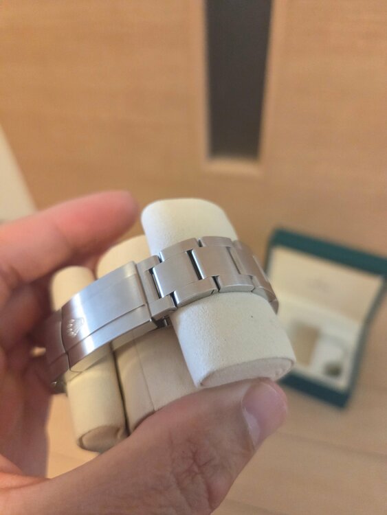 ロレックス パーペチュアル（高級時計）の商品画像 - 査定依頼日：2026年8月24日 - 最高査定価格：1,600,000円
