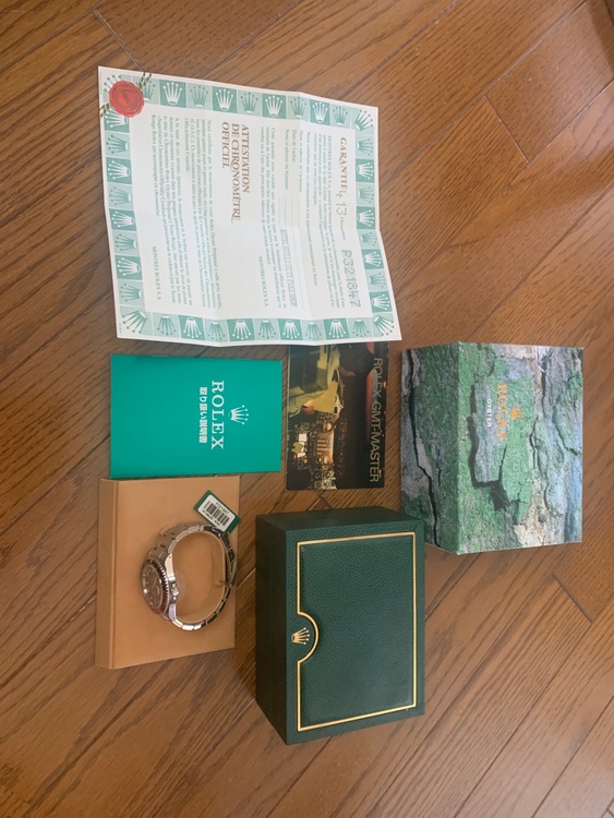 ロレックス GMTマスター P32184（高級時計）の商品画像 - 査定依頼日：2025年6月29日 - 最高査定価格：1,900,000円