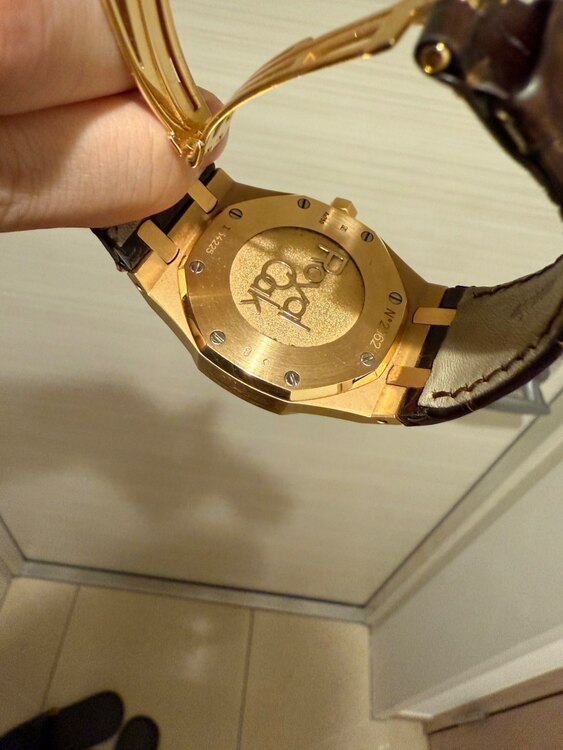 デュアルタイム（高級時計）の商品画像 - 査定依頼日：2024年12月9日 - 最高査定価格：4,050,000円