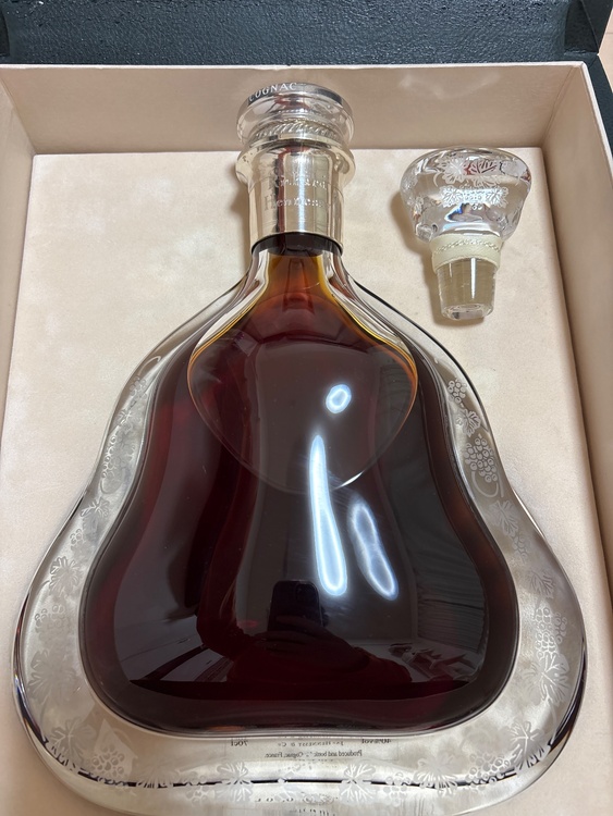 ヘネシーリシャール（お酒）の商品画像 - 査定依頼日：2025年12月10日 - 最高査定価格：180,000円