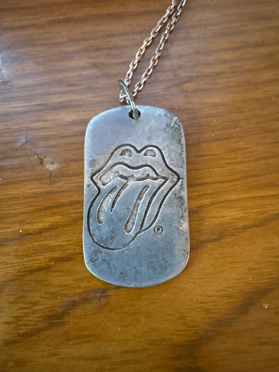 ドッグタグローリングストーンズ（古着・ファッション）の商品画像 - 査定依頼日：2026年1月17日 - 最高査定価格：70,000円