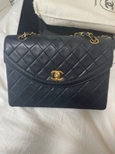 ヴィンテージダイアナフラップバッグ？（ブランドバッグ）の商品画像 - 中古 - 査定完了日：2025.12.02 - 最高査定価格：450,000円