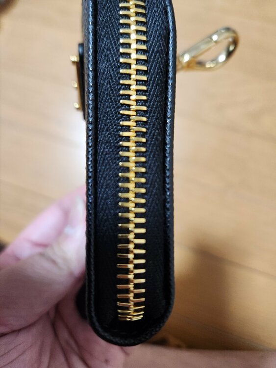 プラダ  （ブランドバッグ）の商品画像 - 査定依頼日：2026年3月20日 - 最高査定価格：30,000円