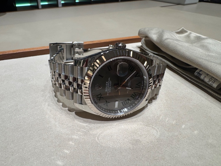 ロレックス デイトジャスト 12633（高級時計）の商品画像 - 査定依頼日：2026年4月12日 - 最高査定価格：2,700,000円