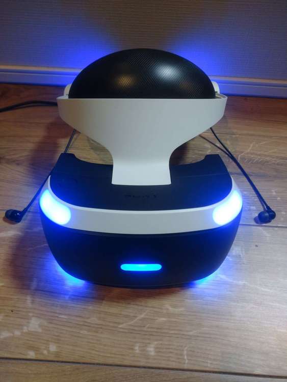 PS4 Pro,PS VR,エースコンバット7（ゲーム機本体・ゲームソフト）の商品画像 - 査定依頼日：2022年11月11日 - 最高査定価格：25,000円