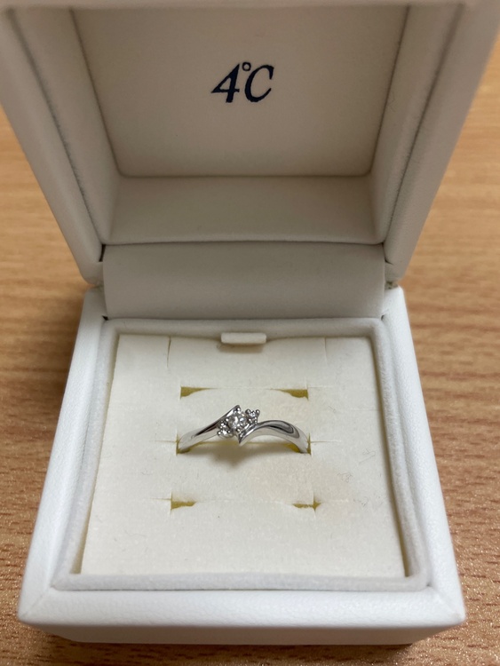 4℃  18KWGダイヤモンドリング（金・貴金属）の商品画像 - 査定依頼日：2026年3月21日 - 最高査定価格：61,000円