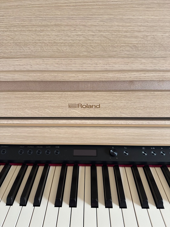 HP704-LA（ピアノ・楽器・PA機材）の商品画像 - 査定依頼日：2026年6月5日 - 最高査定価格：22,000円