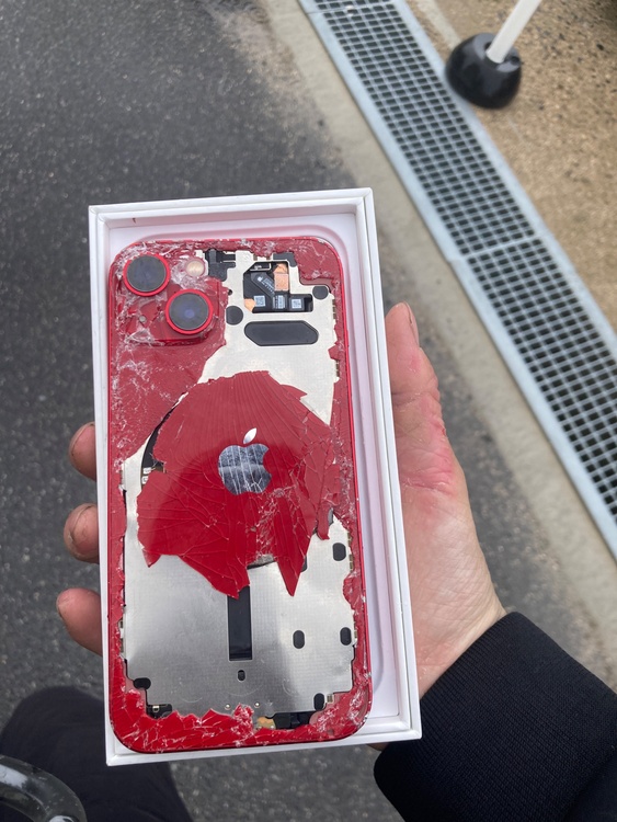 iPhone13（スマホ）の商品画像 - 査定依頼日：2026年4月4日 - 最高査定価格：20,000円