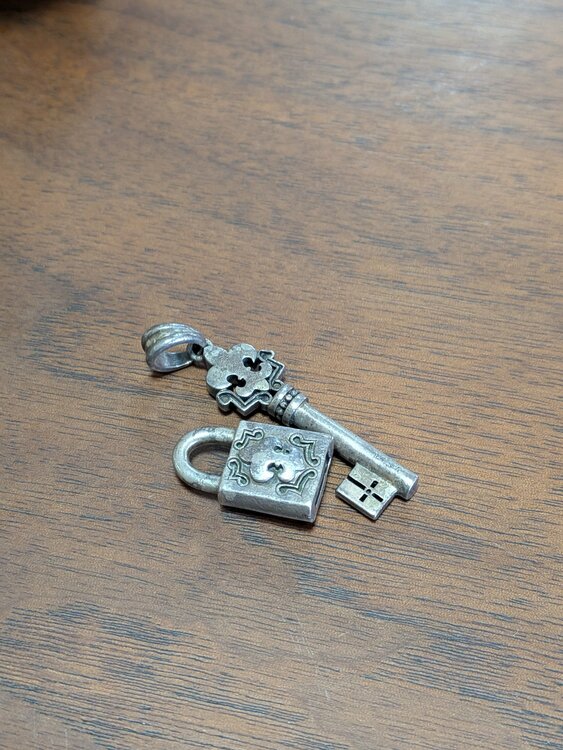 ネックレス（金・貴金属）の商品画像 - 査定依頼日：2026年2月24日 - 最高査定価格：1,000円