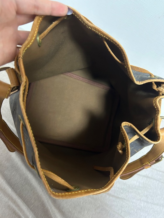 ルイヴィトン モノグラム （ブランドバッグ）の商品画像 - 査定依頼日：2025年8月28日 - 最高査定価格：30,000円