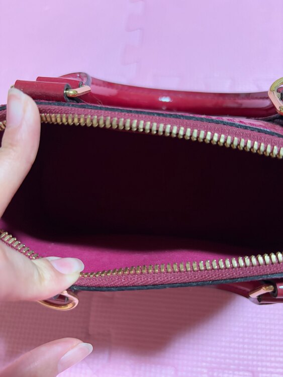 ヴェルニ（ブランドバッグ）の商品画像 - 査定依頼日：2025年5月21日 - 最高査定価格：100,000円