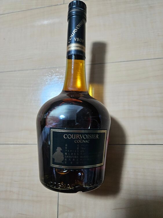 クルボアジエ VSOP COURVOISIER コニャック（お酒）の商品画像 - 査定依頼日：2025年7月3日 - 最高査定価格：1,500円