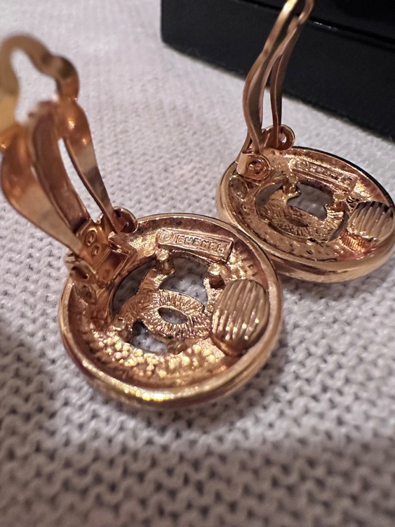 シャネル　ゴールドメッキピアス（金・貴金属）の商品画像 - 査定依頼日：2025年9月25日 - 最高査定価格：30,000円