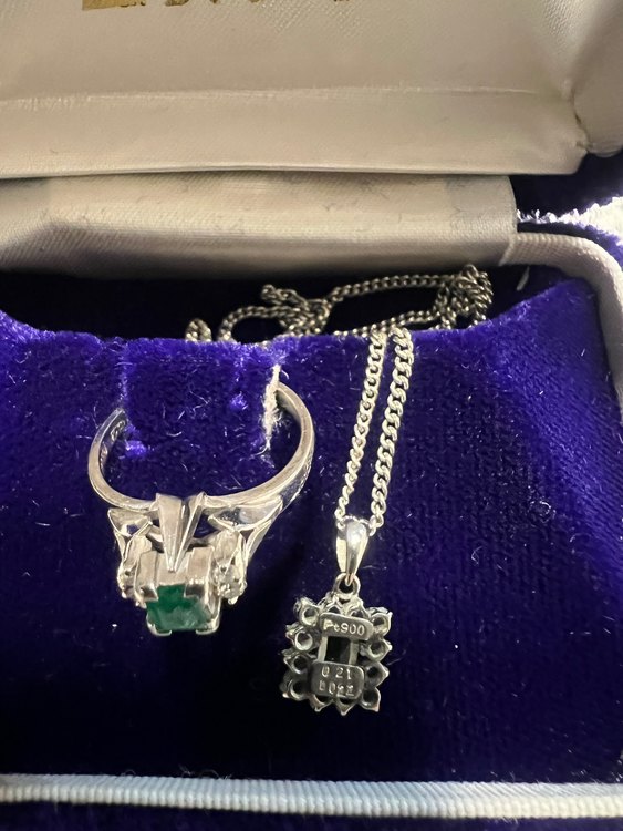 ネックレス　指輪（宝石）の商品画像 - 査定依頼日：2023年9月14日 - 最高査定価格：55,000円