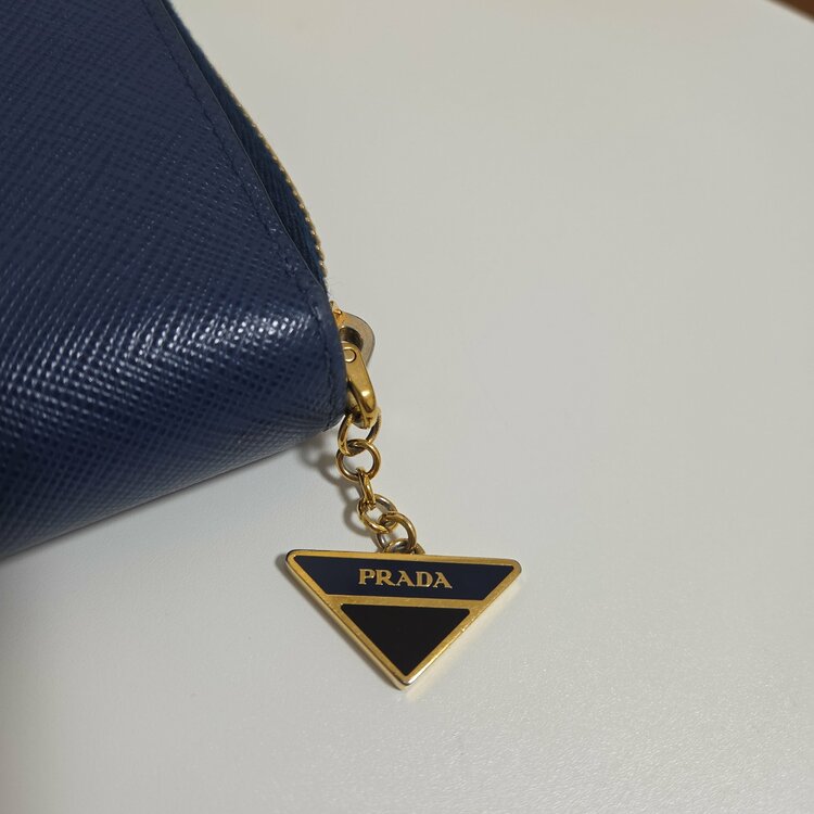 プラダ  （ブランドバッグ）の商品画像 - 査定依頼日：2026年3月23日 - 最高査定価格：30,000円