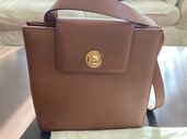 ブルガリバッグ  （ブランドバッグ）の商品画像 - 査定依頼日：2024年12月23日 - 最高査定価格：100,000円