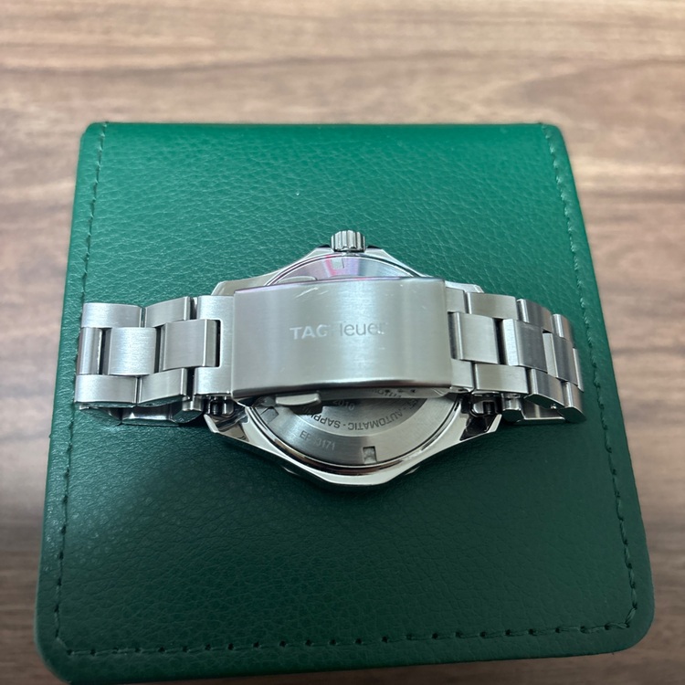 タグホイヤー WAP2010 アクアレーサー キャリバー5（高級時計）の商品画像 - 査定依頼日：2025年10月22日 - 最高査定価格：100,000円