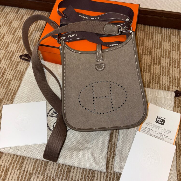 エルメス エブリン （ブランドバッグ）の商品画像 - 査定依頼日：2025年4月19日 - 最高査定価格：400,000円