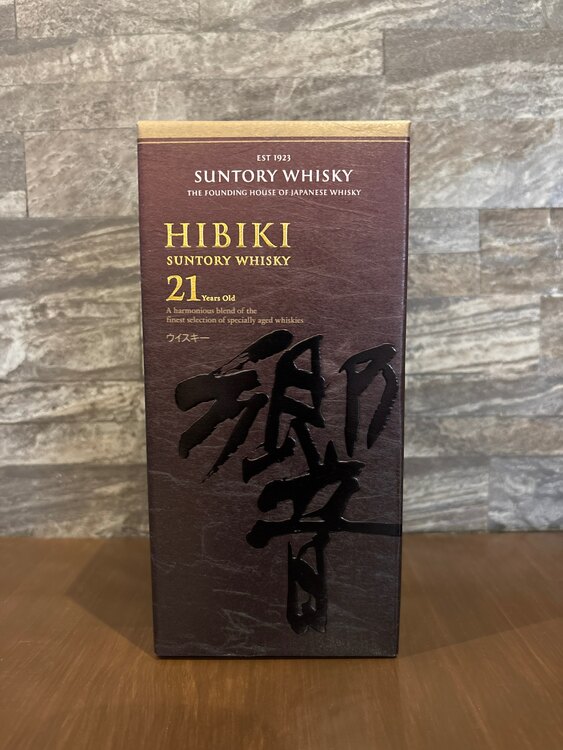 ウイスキー サントリー山崎 （お酒）の商品画像 - 査定依頼日：2025年5月21日 - 最高査定価格：233,500円