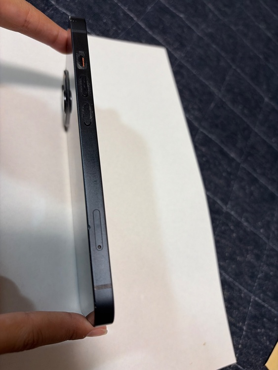 iPhone iPhone 13 128GB SIMフリー（スマホ）の商品画像 - 査定依頼日：2026年6月9日 - 最高査定価格：29,000円