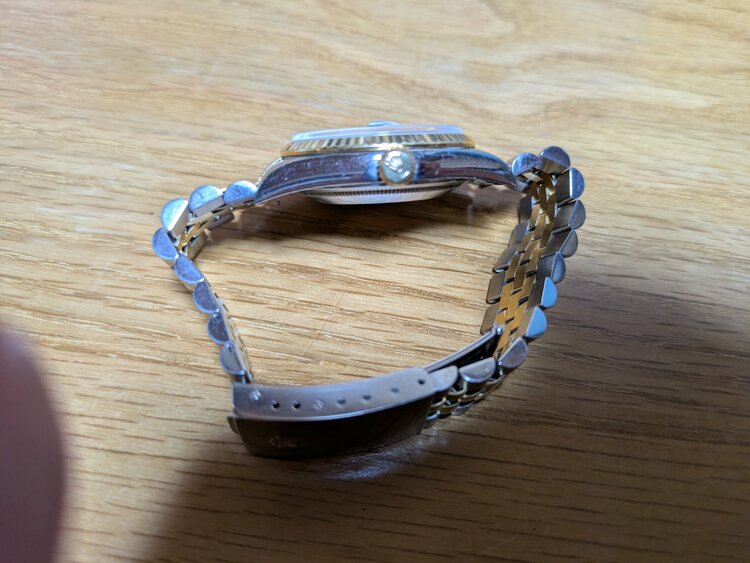 ロレックス デイトジャスト 16233（高級時計）の商品画像 - 査定依頼日：2026年2月18日 - 最高査定価格：1,150,000円