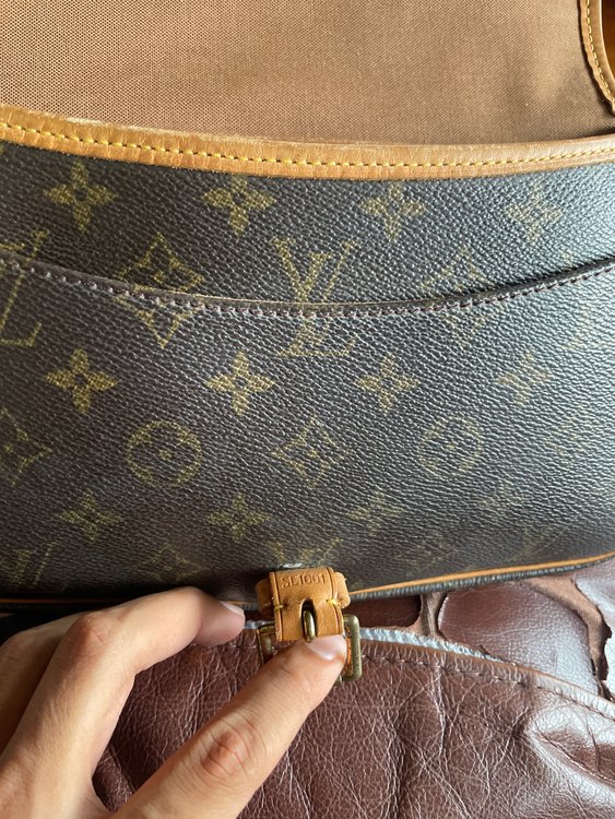 SL1001 ソローニュ（ブランドバッグ）の商品画像 - 査定依頼日：2022年9月20日 - 最高査定価格：35,000円