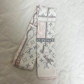 ルイ・ヴィトン バンドー モノグラム コンフィデンシャル（古着・ファッション）の商品画像 - 査定依頼日：2025年5月10日 - 最高査定価格：10,000円