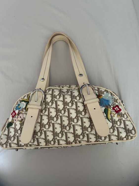 ディオール  （ブランドバッグ）の商品画像 - 査定依頼日：2025年7月11日 - 最高査定価格：60,000円