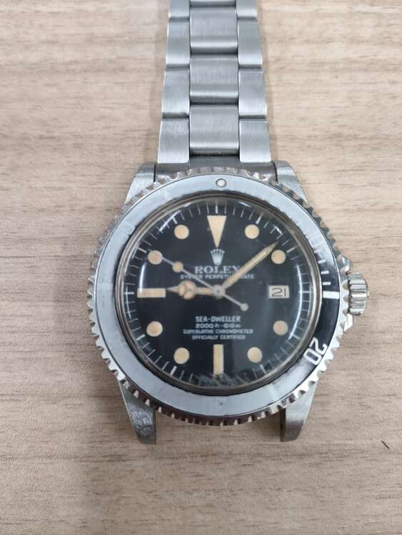 ロレックス シードゥエラー 2000ft 610m（高級時計）の商品画像 - 査定依頼日：2025年5月7日 - 最高査定価格：3,000,000円