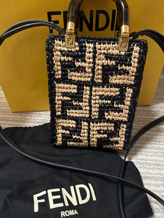 ショッパーバッグ（ブランドバッグ）の商品画像 - 査定依頼日：2025年5月2日 - 最高査定価格：90,000円