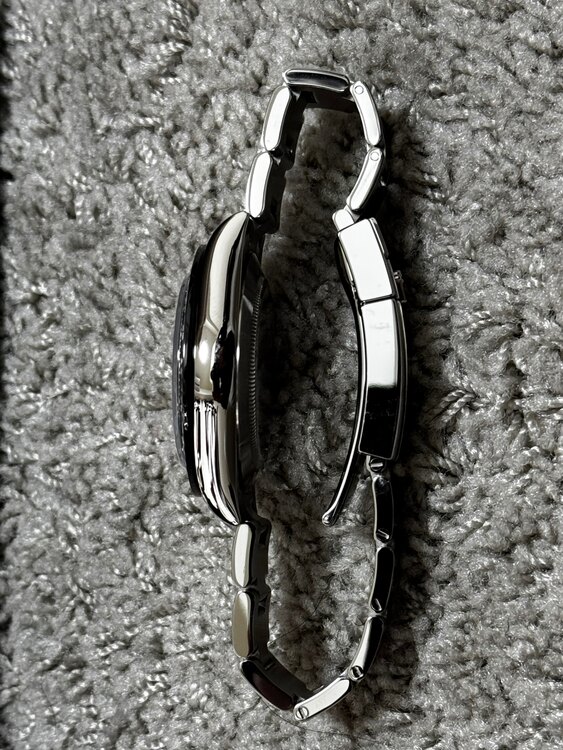 ロレックス デイトナ Ref.116500L（高級時計）の商品画像 - 査定依頼日：2025年1月29日 - 最高査定価格：4,400,000円