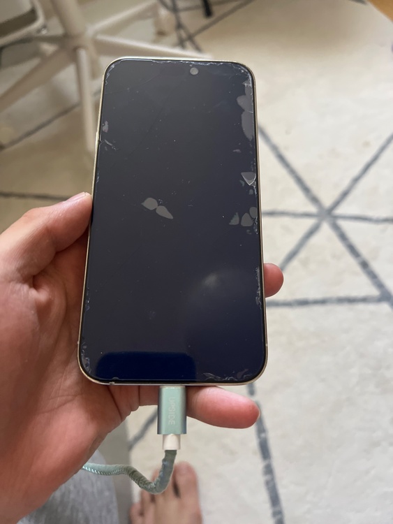 iPhone iPhone 14 Pro Max 128GB au（スマホ）の商品画像 - 査定依頼日：2026年9月22日 - 最高査定価格：39,500円