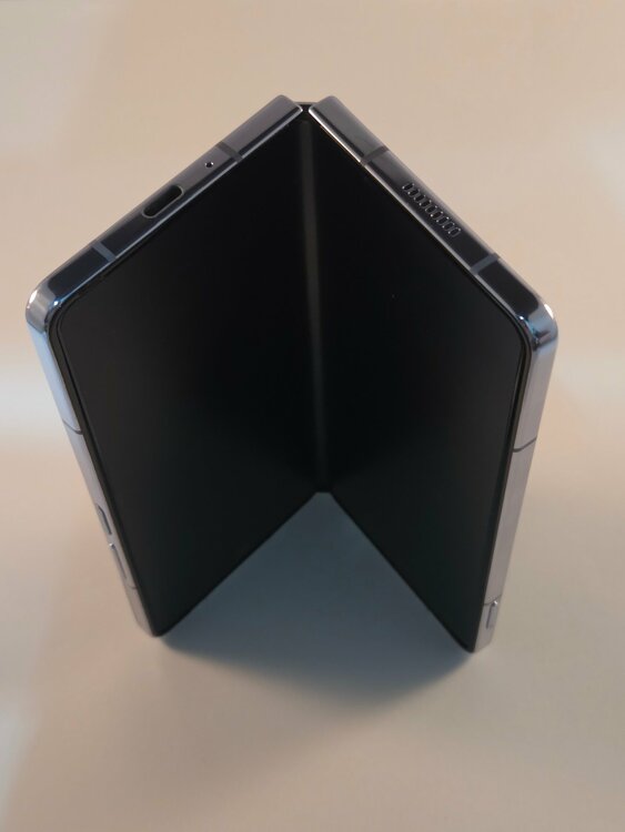 Galaxy Galaxy Z Fold5 シリーズ docomo（スマホ）の商品画像 - 査定依頼日：2026年9月16日 - 最高査定価格：60,000円