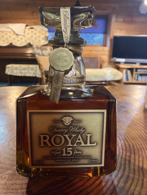 サントリーウイスキーローヤル15年ゴールドラベル（お酒）の商品画像 - 査定依頼日：2025年11月30日 - 最高査定価格：50,000円