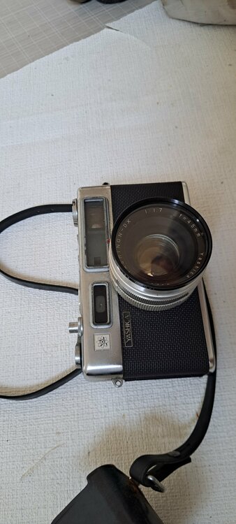 ヤシカエレクトロ35（カメラ）の商品画像 - 査定依頼日：2026年1月15日 - 最高査定価格：2,000円