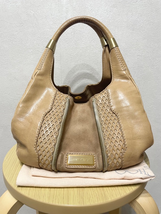 ジミーチュウ  （ブランドバッグ）の商品画像 - 査定依頼日：2025年8月16日 - 最高査定価格：5,000円