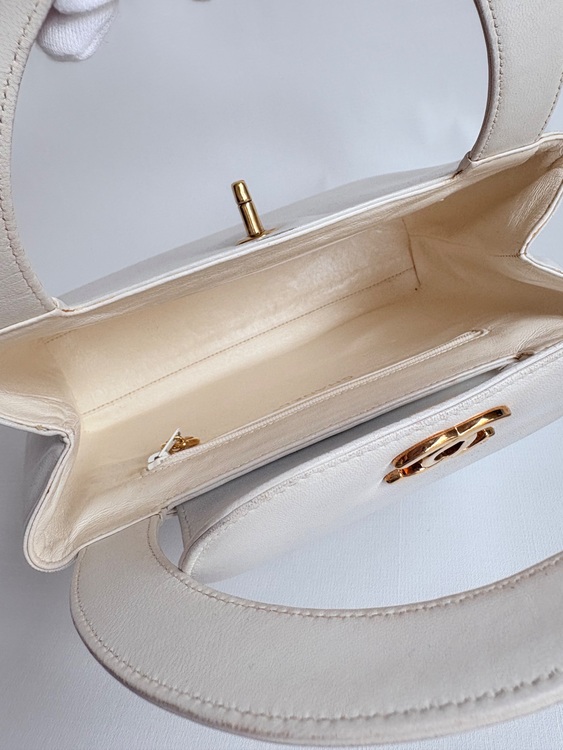 ショッピングバッグ（ブランドバッグ）の商品画像 - 査定依頼日：2025年7月14日 - 最高査定価格：400,000円