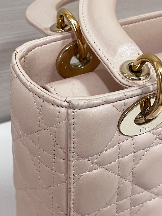 ディオール  （ブランドバッグ）の商品画像 - 査定依頼日：2026年1月6日 - 最高査定価格：320,000円