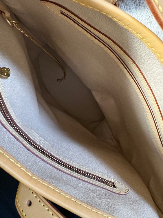 ルイヴィトン モノグラム （ブランドバッグ）の商品画像 - 査定依頼日：2026年1月4日 - 最高査定価格：70,000円