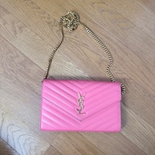 SAINT LAURENT サンローラン YSL チェーンウォレット WOC ピンク ゴールド（ブランドバッグ）の商品画像 - 査定依頼日：2026年9月21日 - 最高査定価格：80,000円