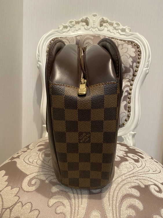 LOUIS VUITTON サリア・オリゾンタル ハンドバッグ ダミエ・エベヌ （ブランドバッグ）の商品画像 - 査定依頼日：2022年6月7日 - 最高査定価格：70,000円